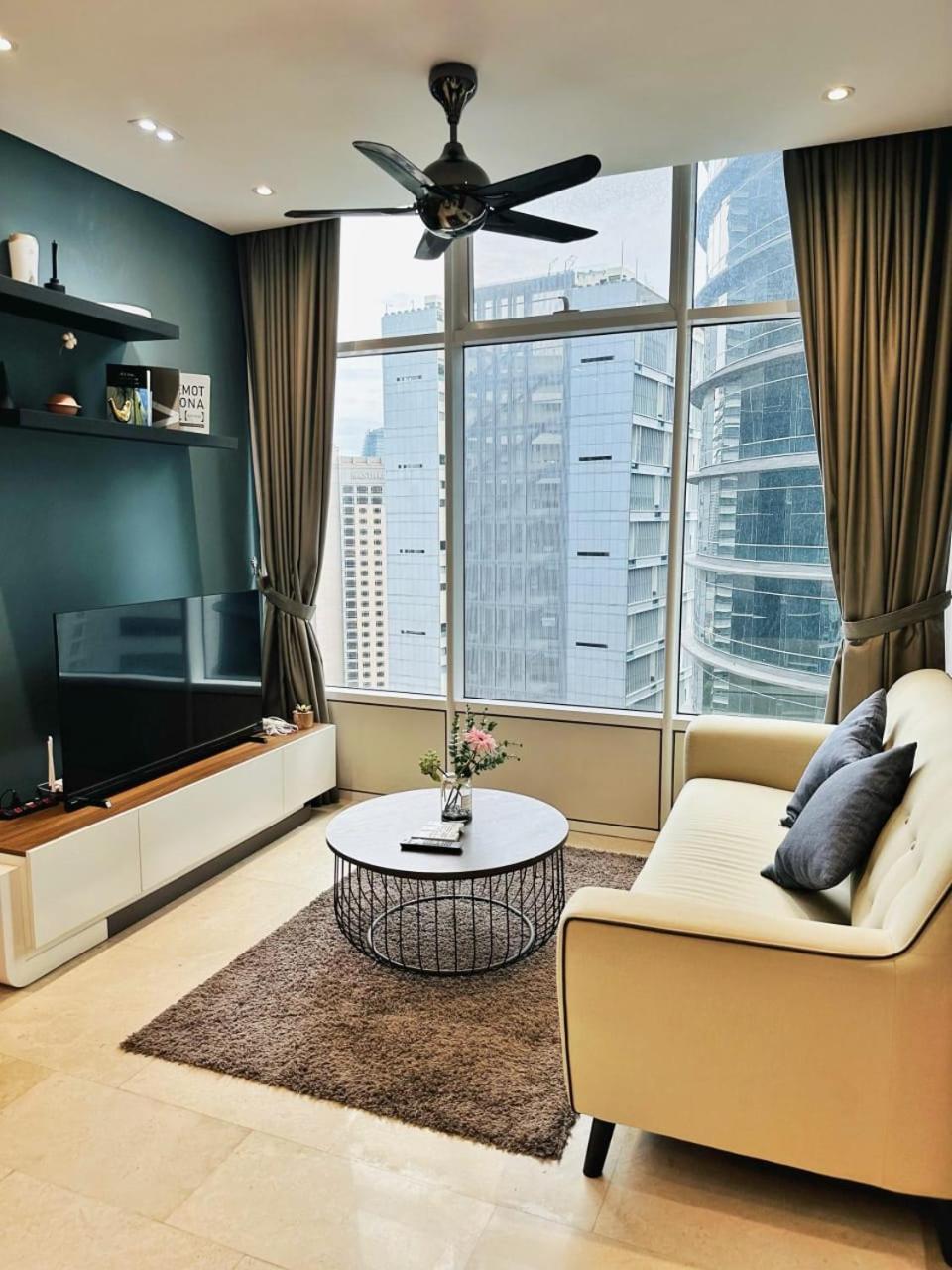 Sky Klcc By Kd Luxury Apartemen