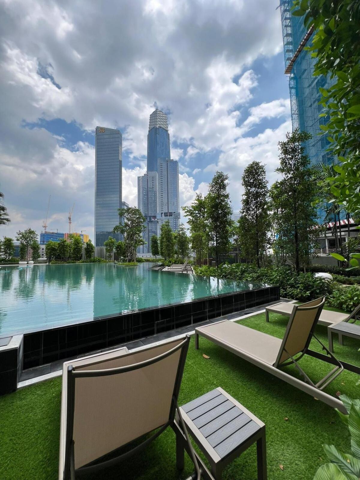 Luxury Suited Apartment *