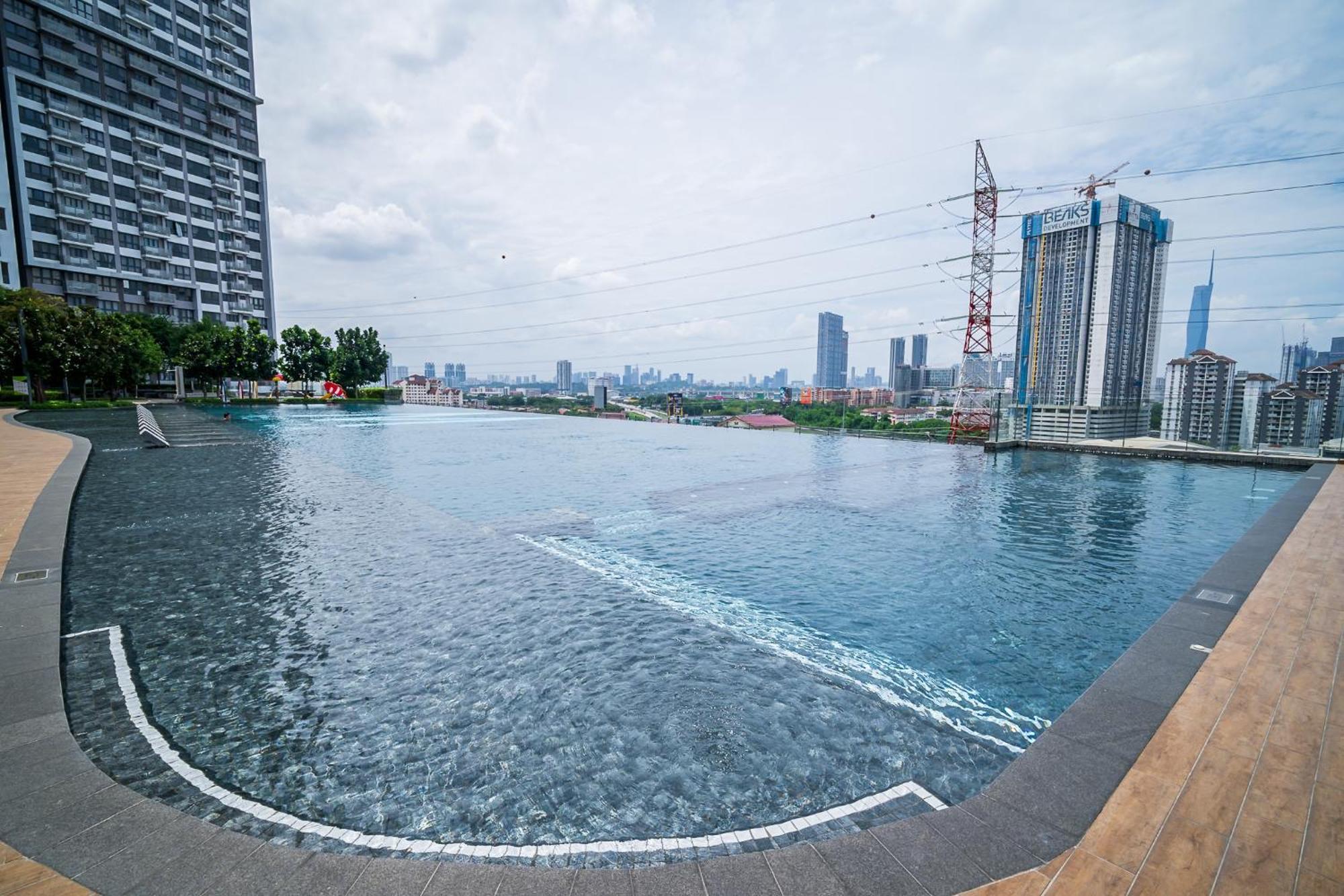 M Vertica Near Sunway Velocity By Gl Staycation Kuala Lumpur