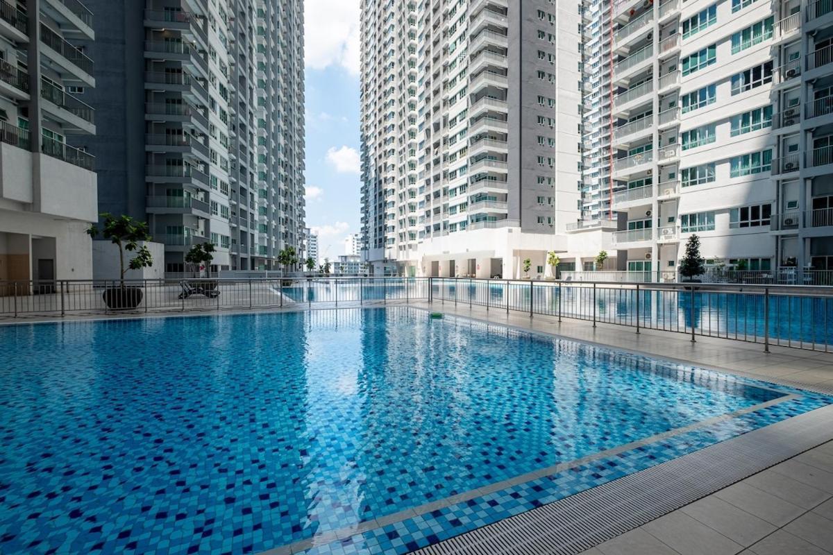 Apartment New! Vibes Rc 5min To Mrt & Hukm Kuala Lumpur