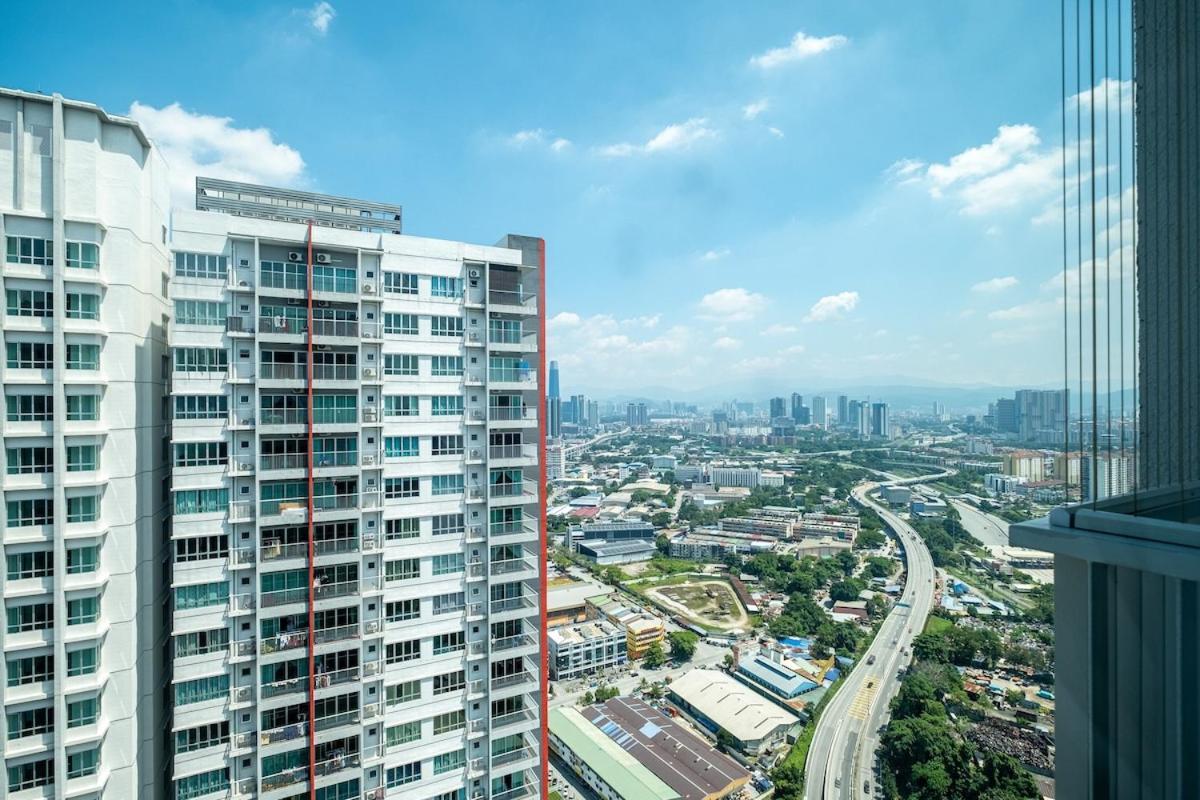 New! Vibes Rc 5min To Mrt & Hukm Apartment