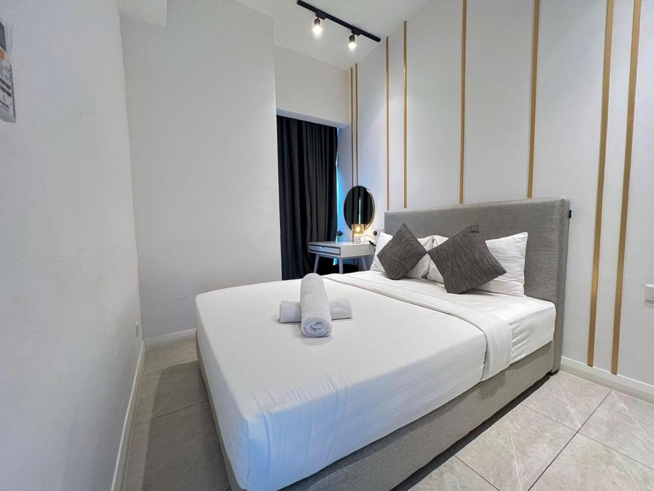 Luxury Axon Pavilion Hotel