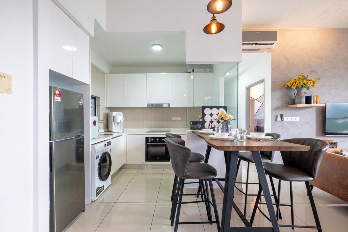 Apartment Luxury Penthouse Astoria 2floor 11pax 4br Kidspool Kuala Lumpur