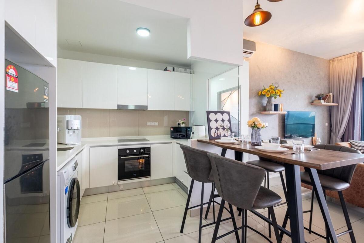 Luxury Penthouse Astoria 2floor 11pax 4br Kidspool Apartment