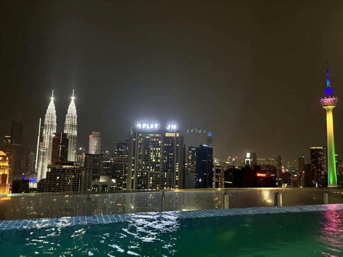 Apartment Premium Cozy Rooftop Pool Klcc-1080hd Movie