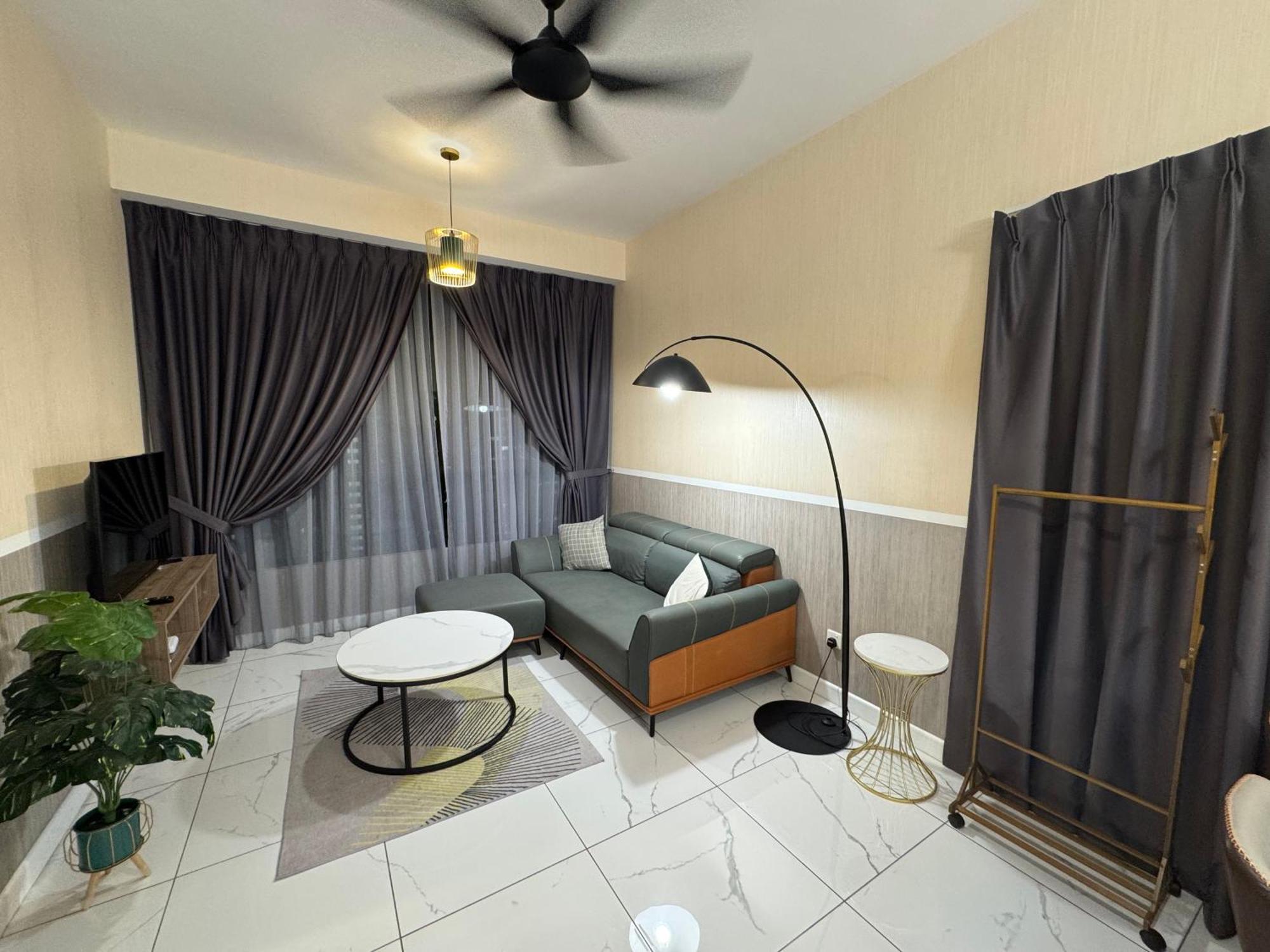Healing Cubic Botanical Apartment