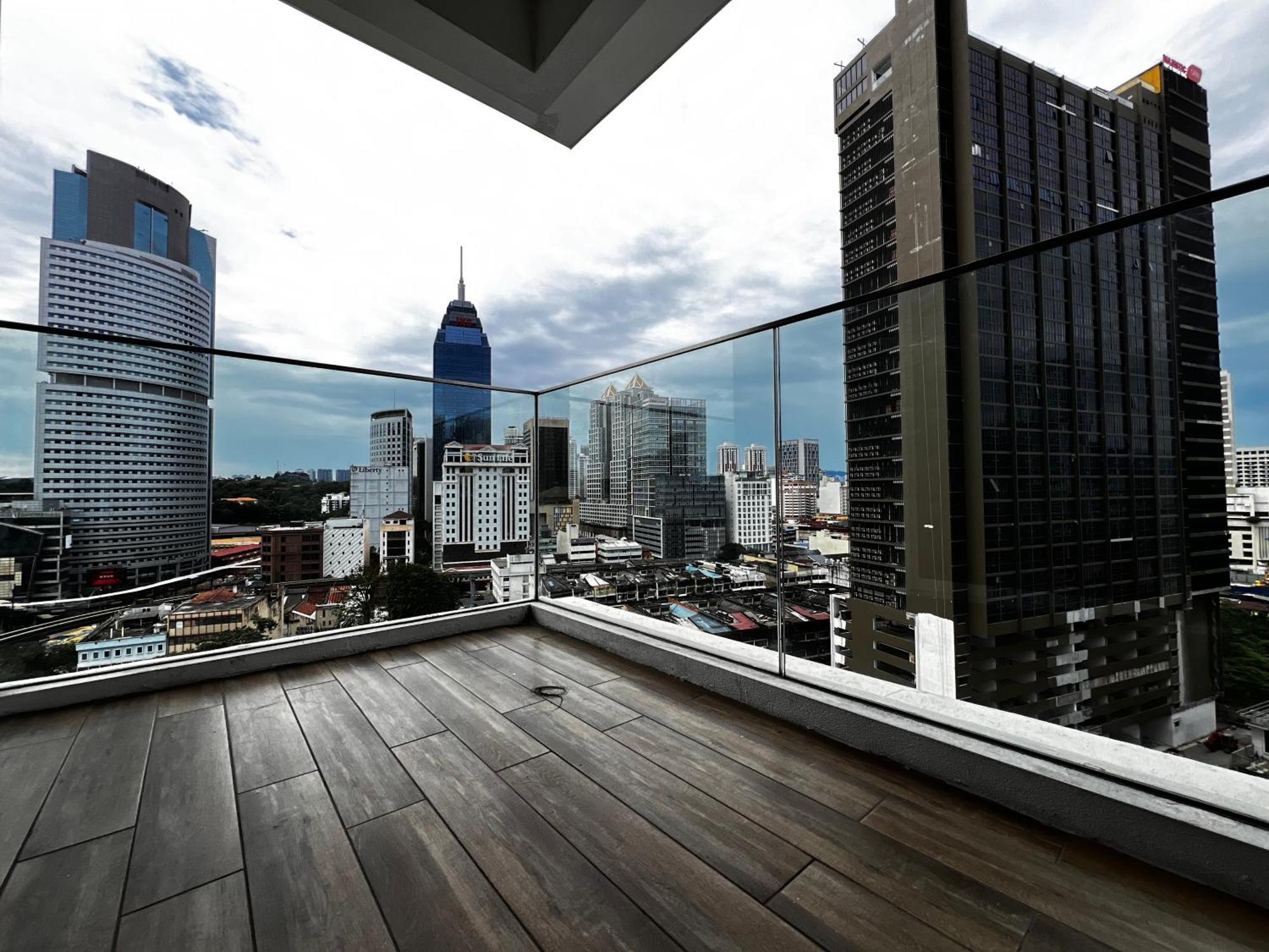 Quill Klcc At Sky View * Kuala Lumpur