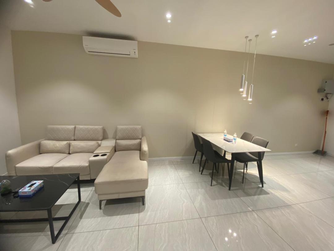 Apartment Luxury At Quill Residences