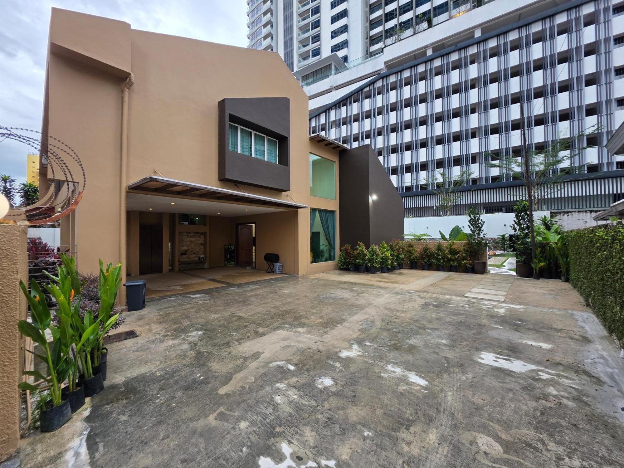 Perkasa Bunglow , Jalan Ampang *