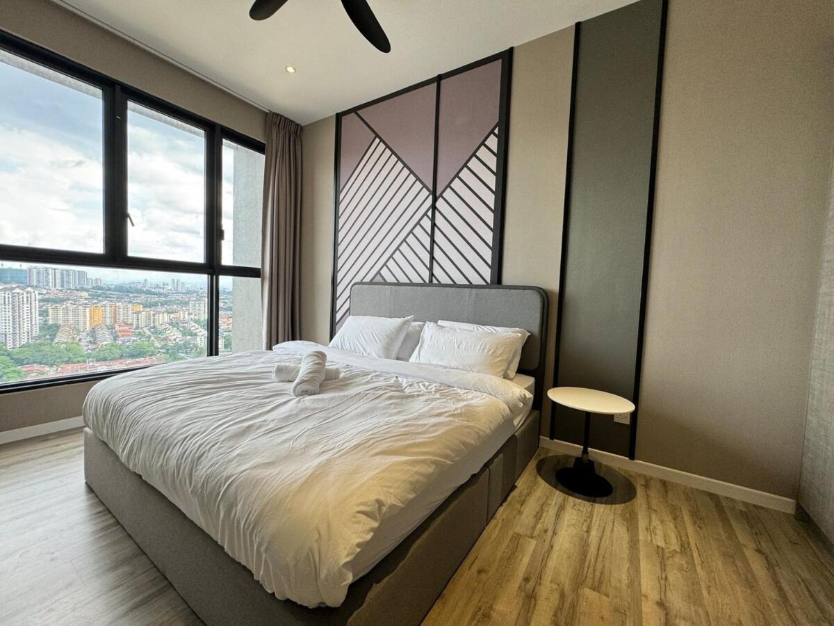 Millerz Square Apartment