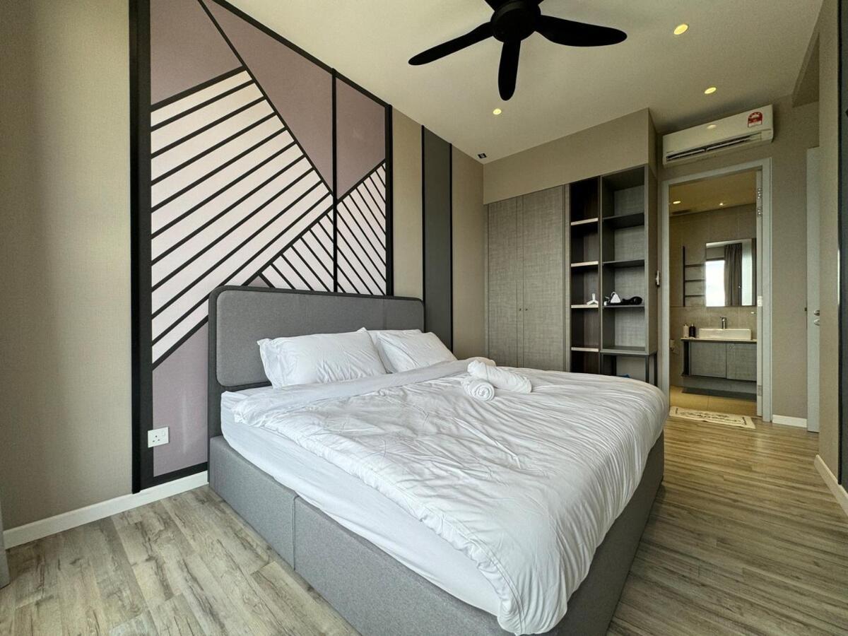 Millerz Square Apartment *