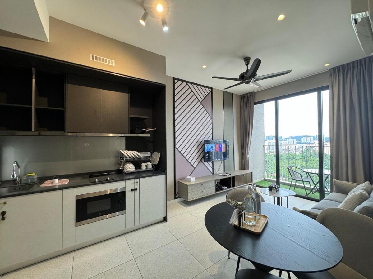 Millerz Square Apartment