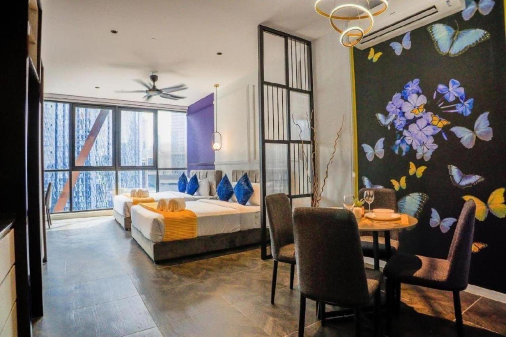Scarletz Galaxy Apartment