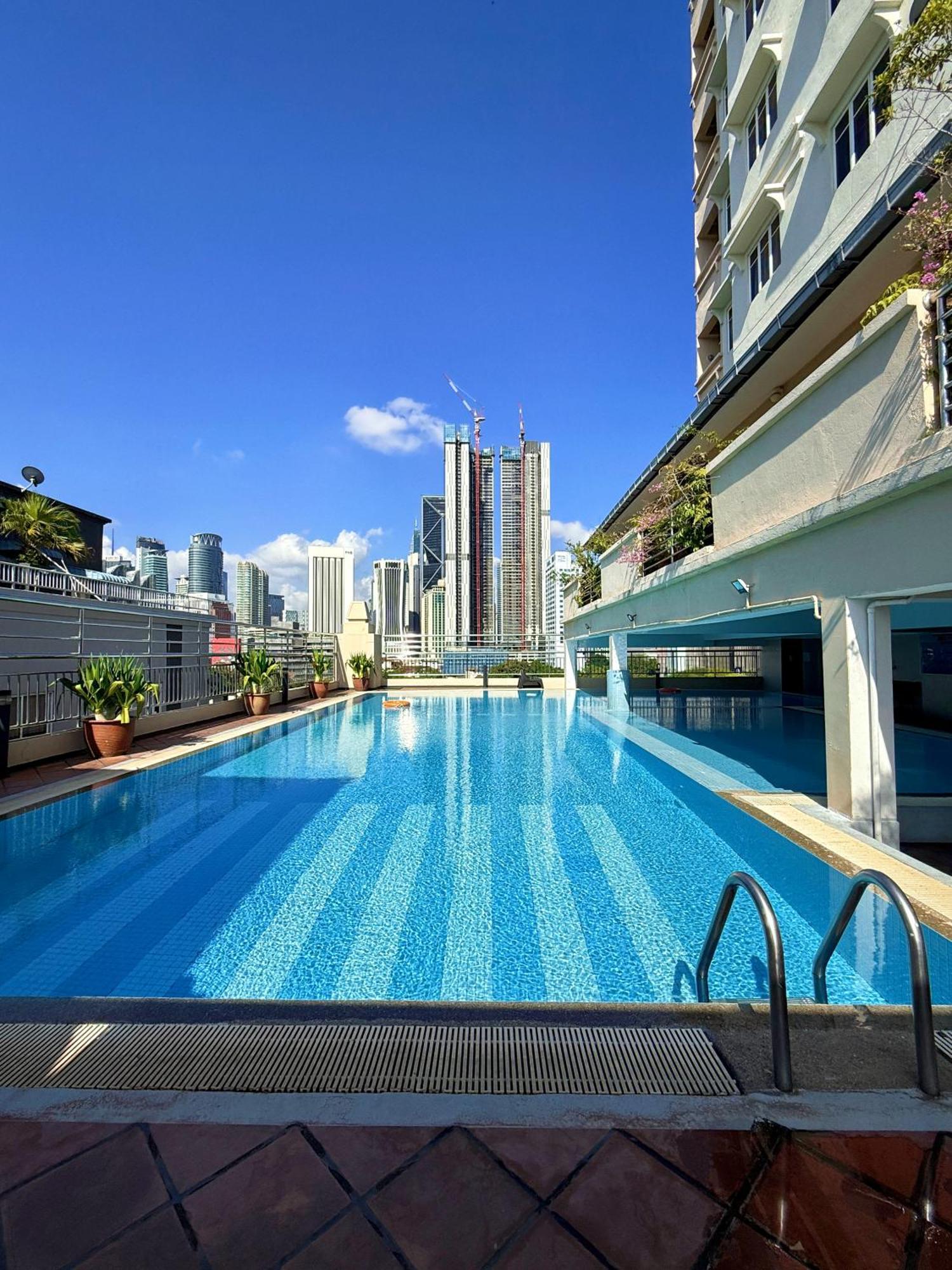 Apartment Place By Luvit