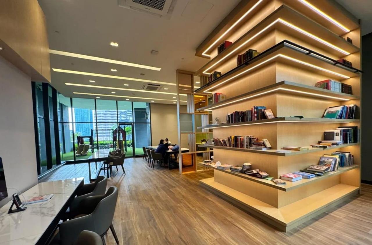 Star One 1r1b Klcc Apartment *