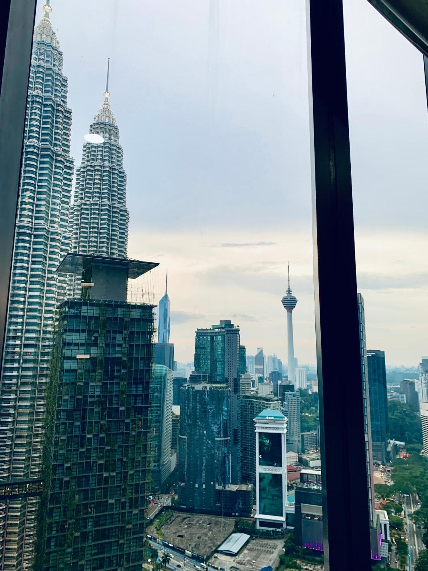 Well-shaped At Star Klcc *