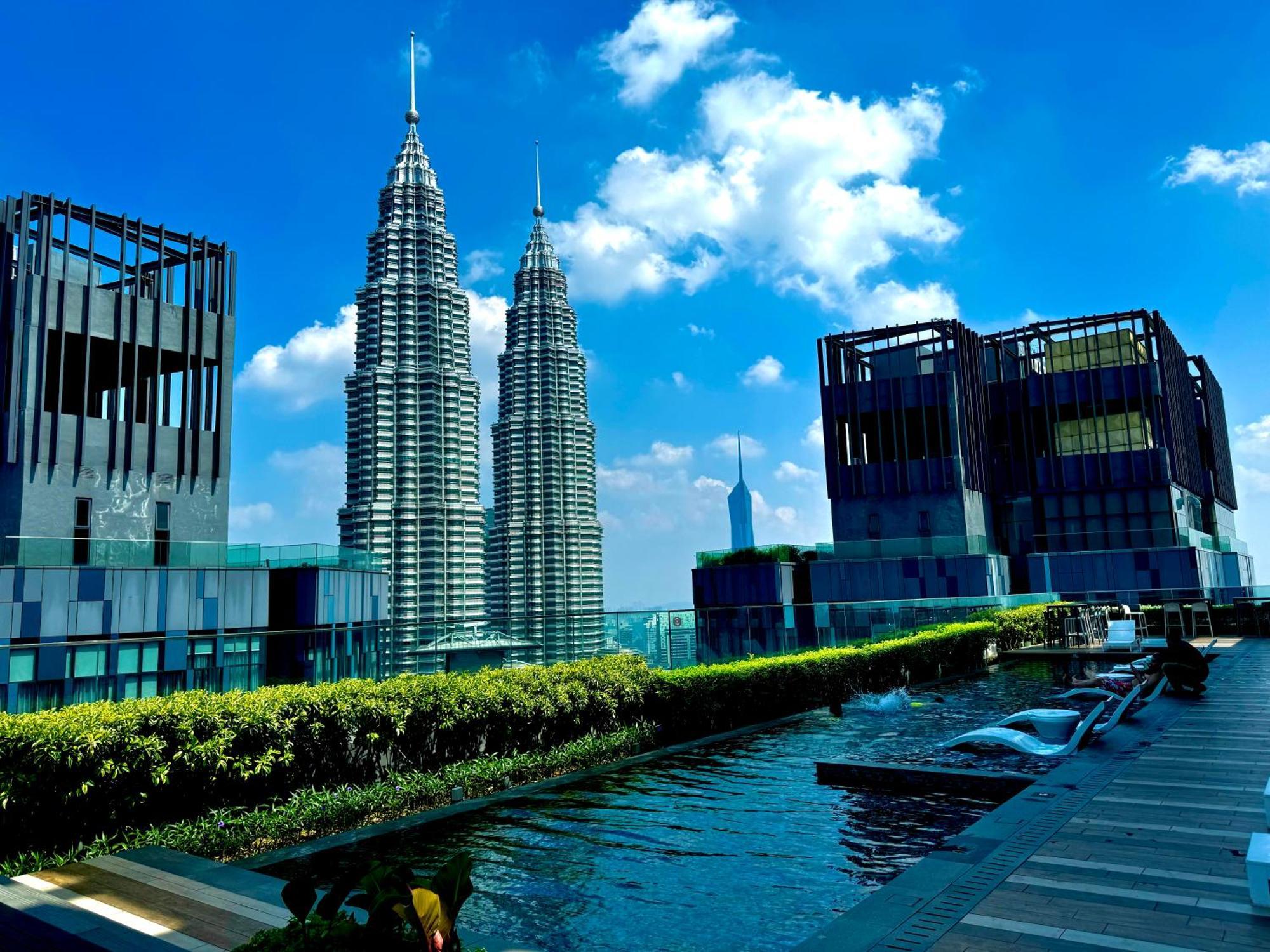Apartment The Klcc At Star Sky Pools Kuala Lumpur
