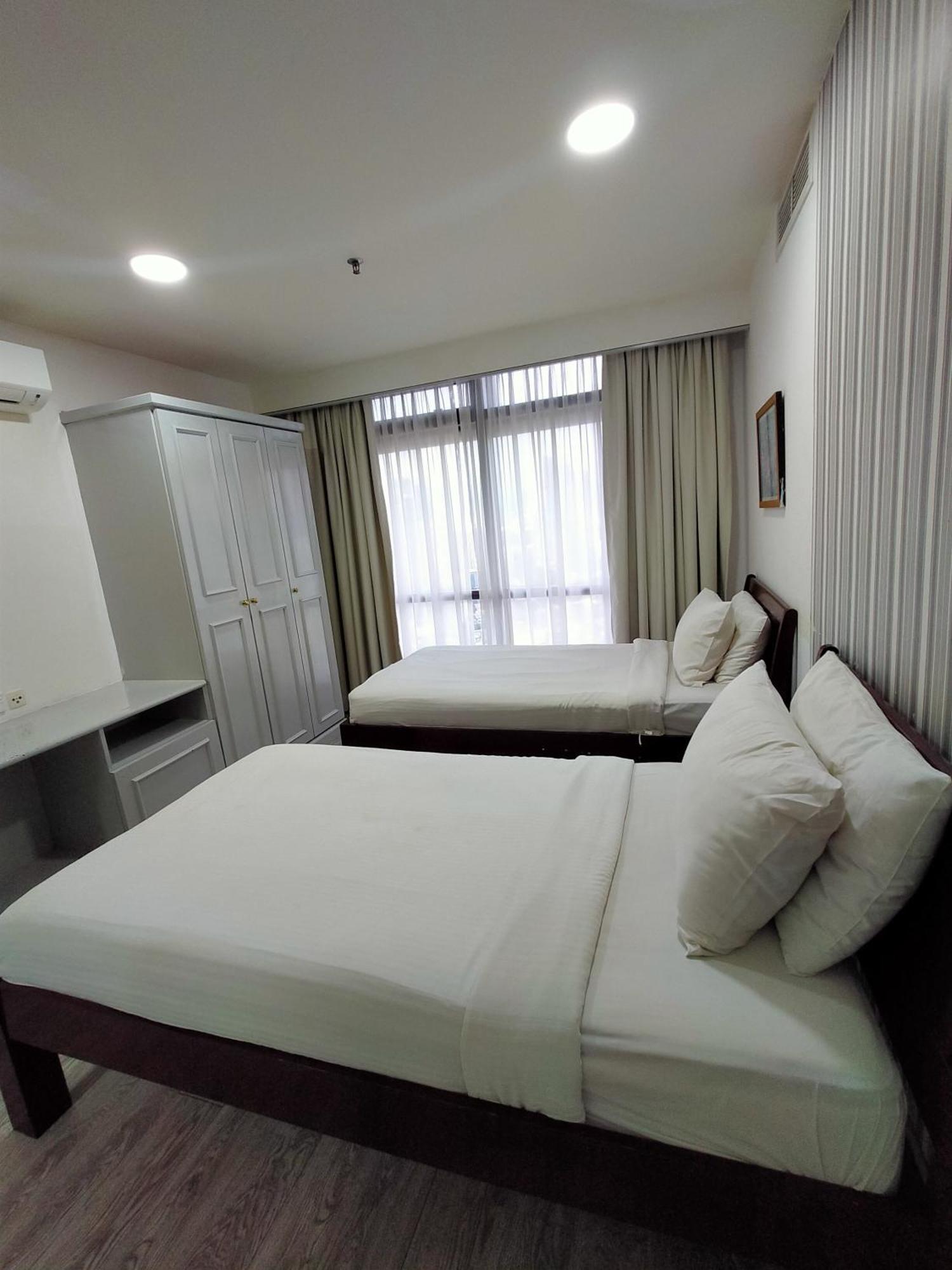 Plaza Service Times Square Apartment