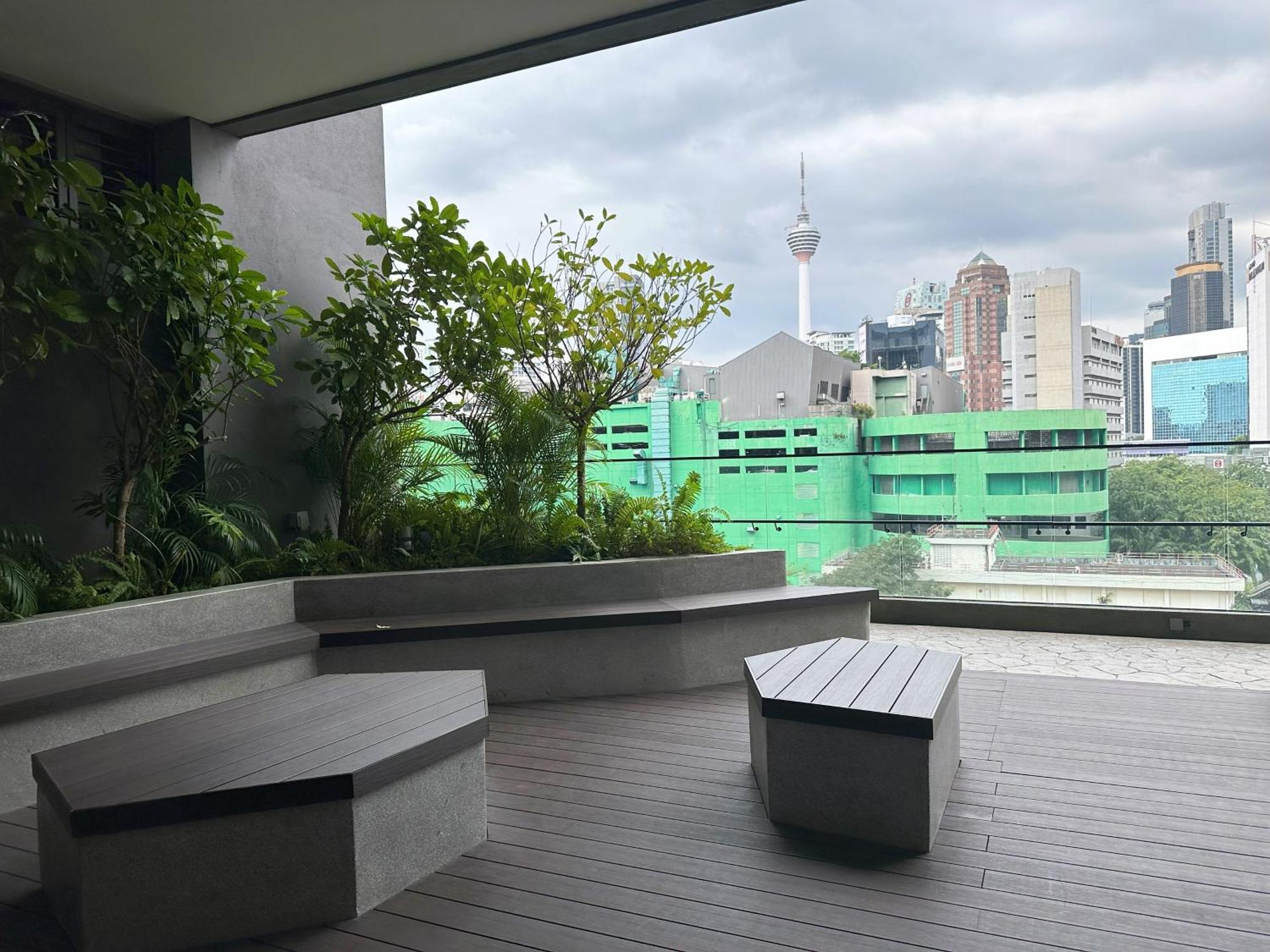 Apartemen The Axon By Rainbow Touch
