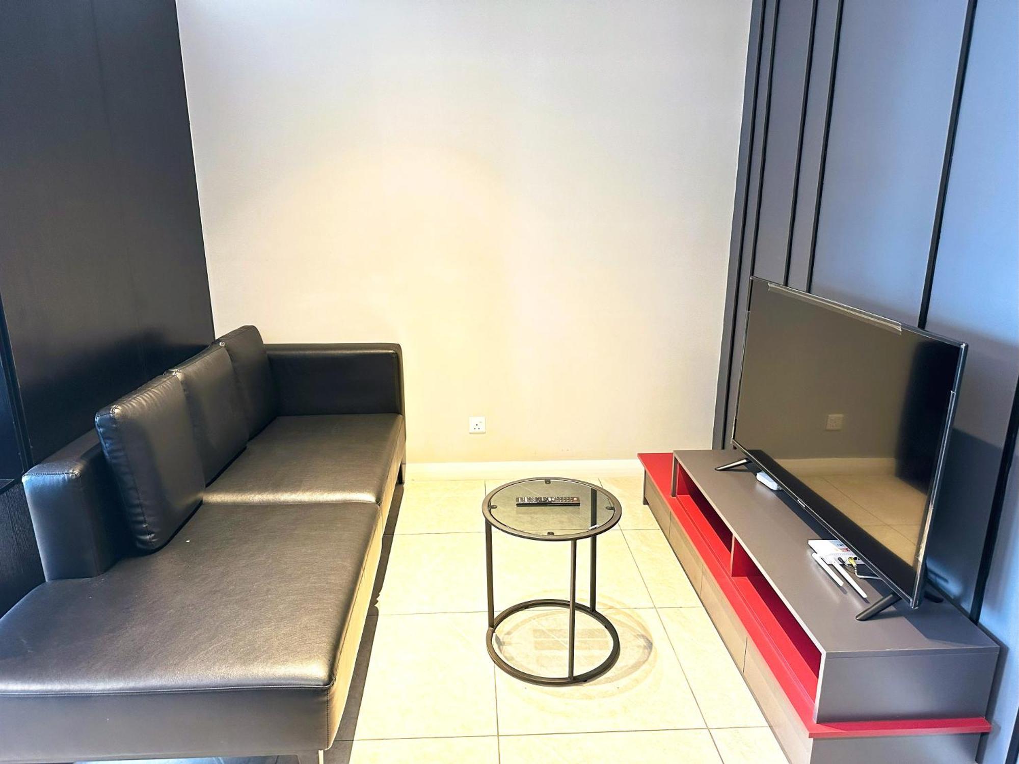 Apartemen The Axon By Rainbow Touch