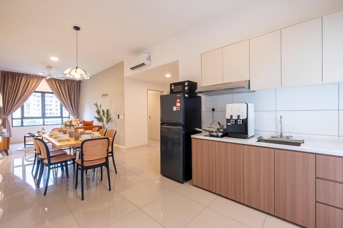 Apartment Kids Friendly At Riana Dutamas
