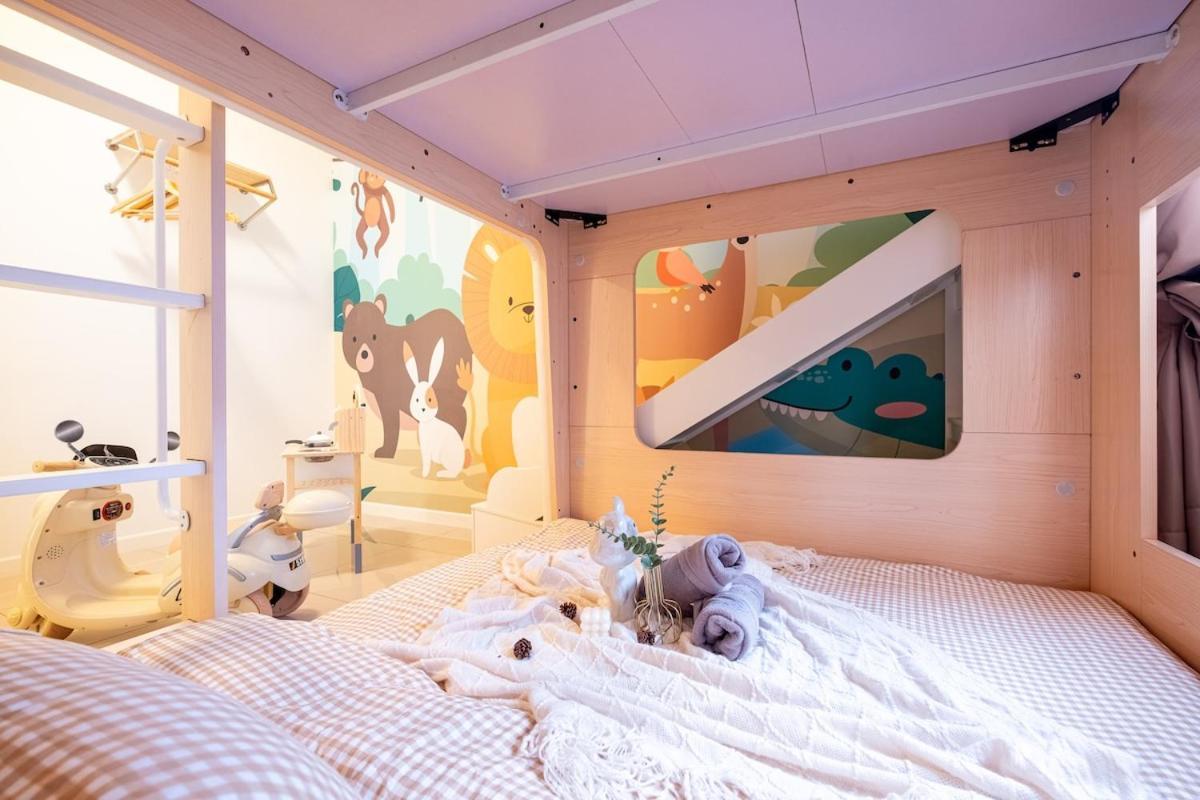 Kids Friendly At Riana Dutamas *