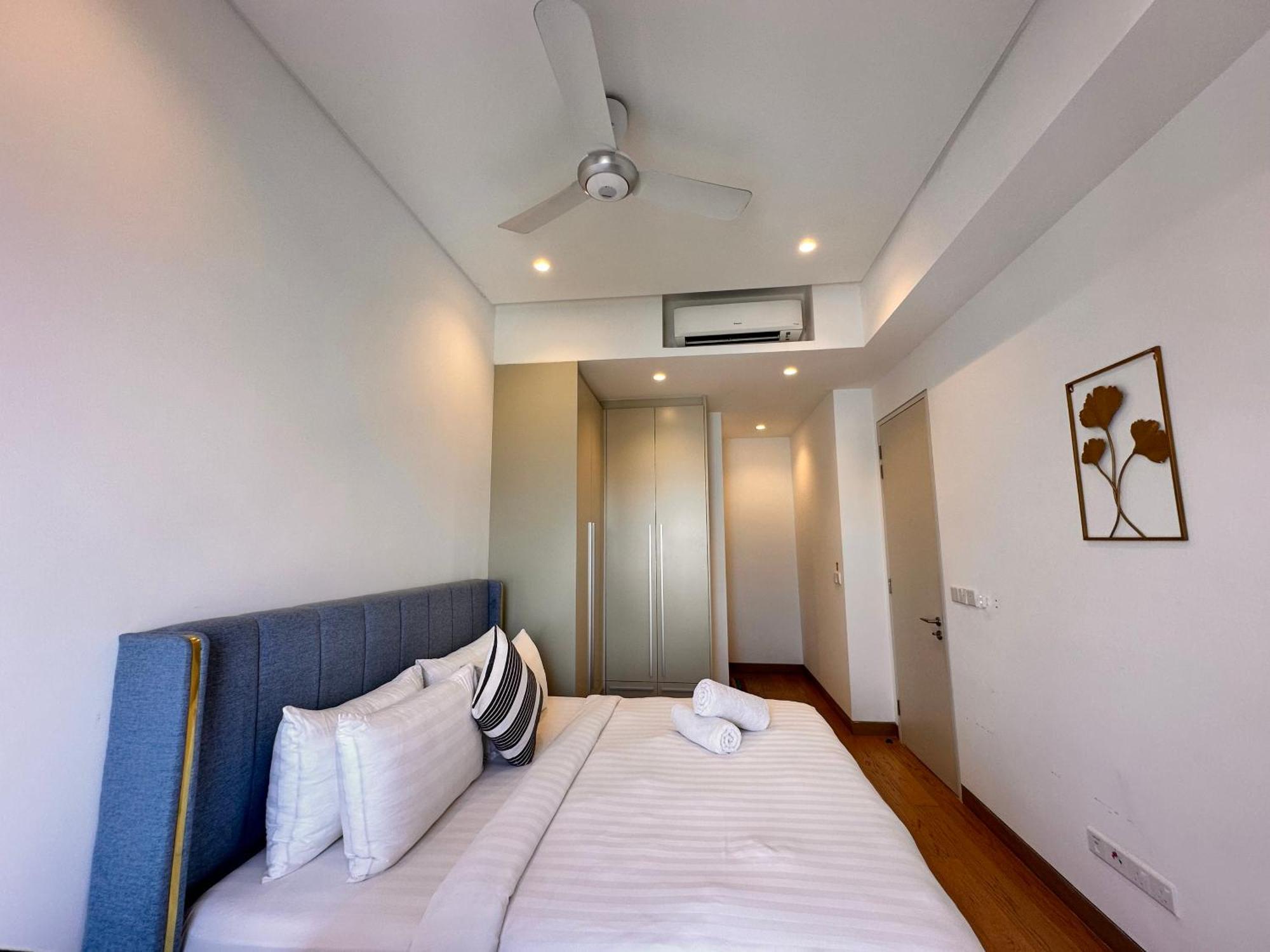 Lucentia Residences Bbcc Apartment