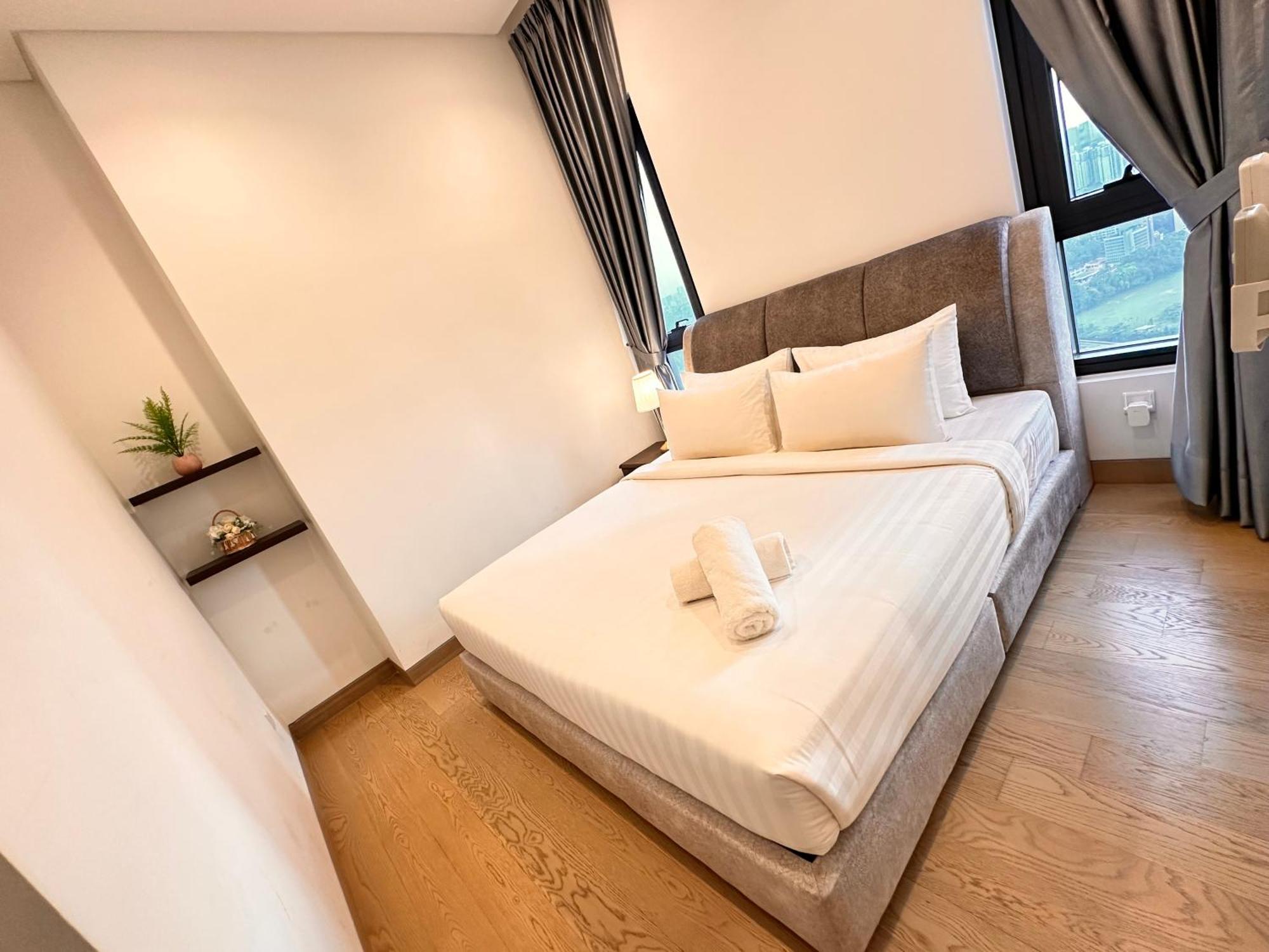 Lucentia Residences Bbcc *