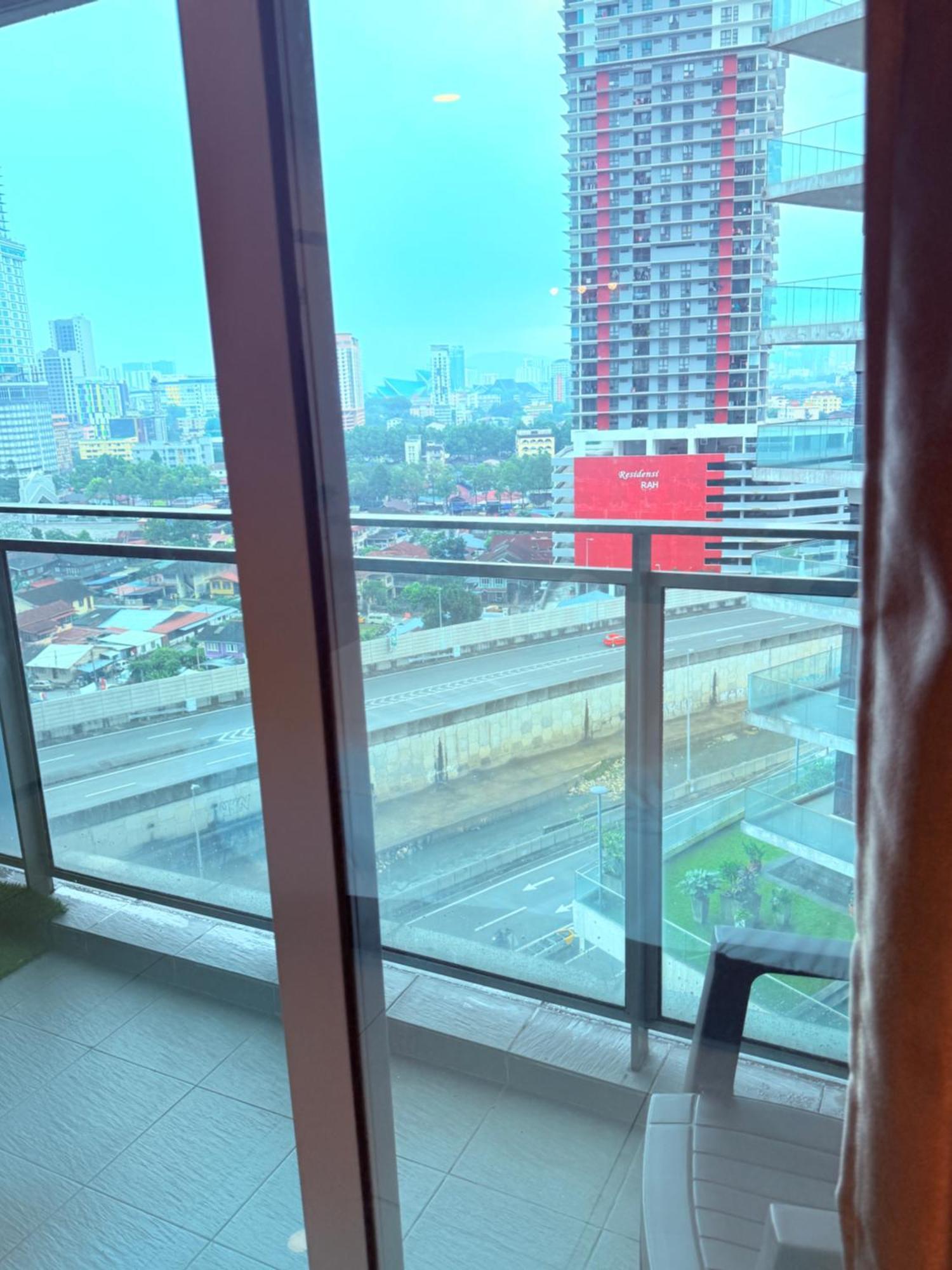 Summer Klcc By Lux Apartamento *