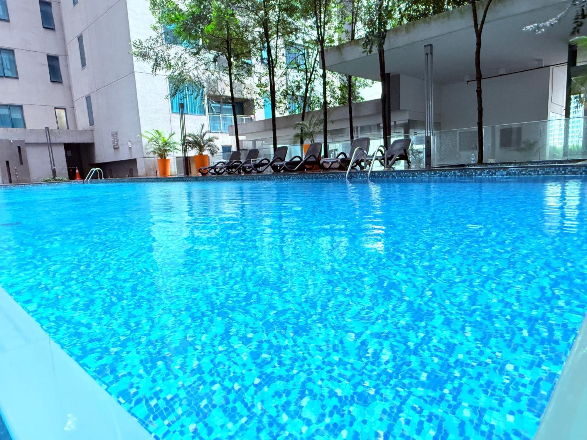 Summer Klcc By Lux Apartamento *