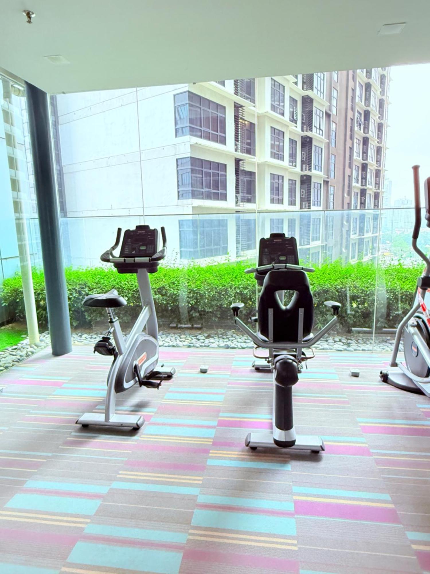 Summer Klcc By Lux Apartamento