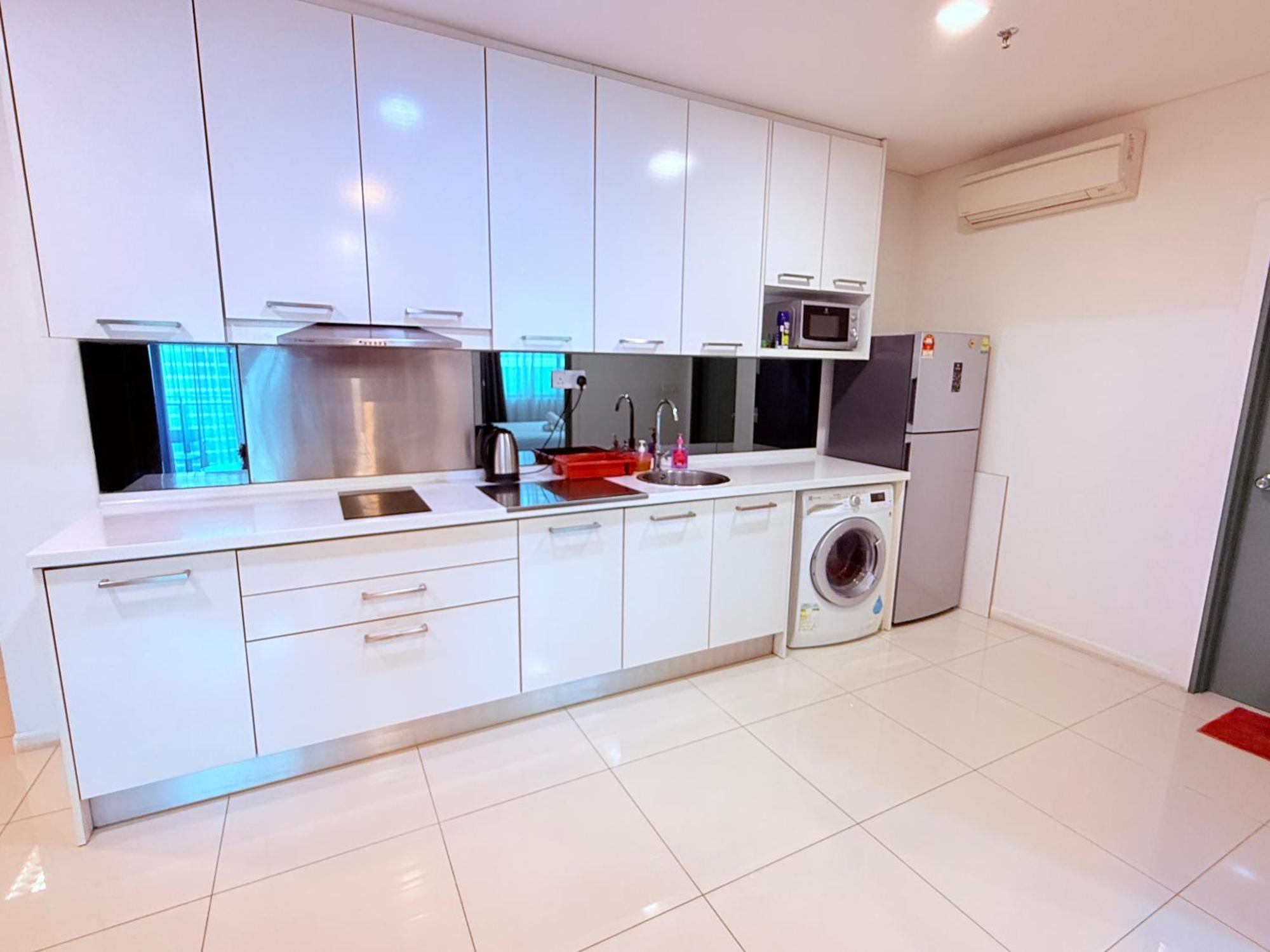 Summer Klcc By Lux Apartamento *