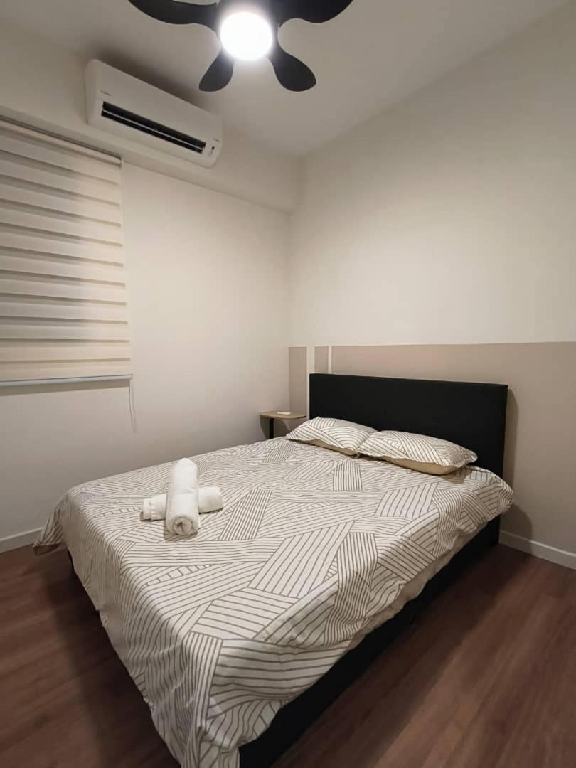 M Vertica Cozy 4r2b Near Sunway Velocity
