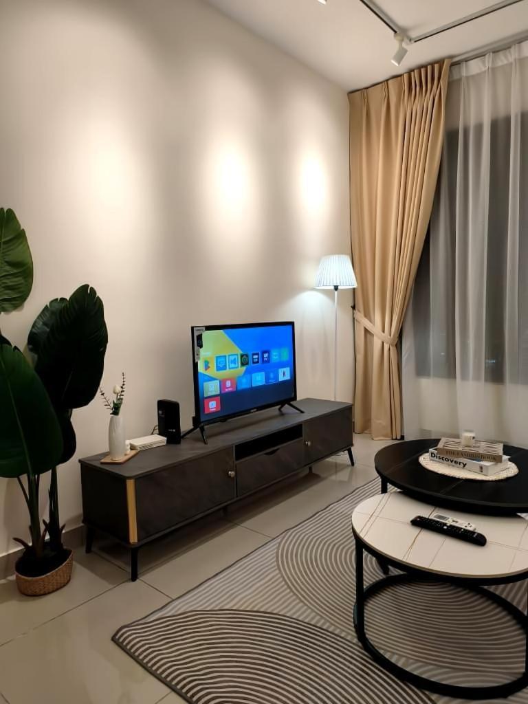 Apartment M Vertica Cozy 4r2b Near Sunway Velocity *
