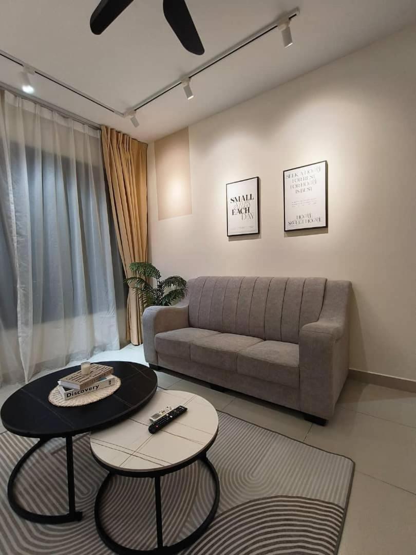 M Vertica Cozy 4r2b Near Sunway Velocity * Kuala Lumpur
