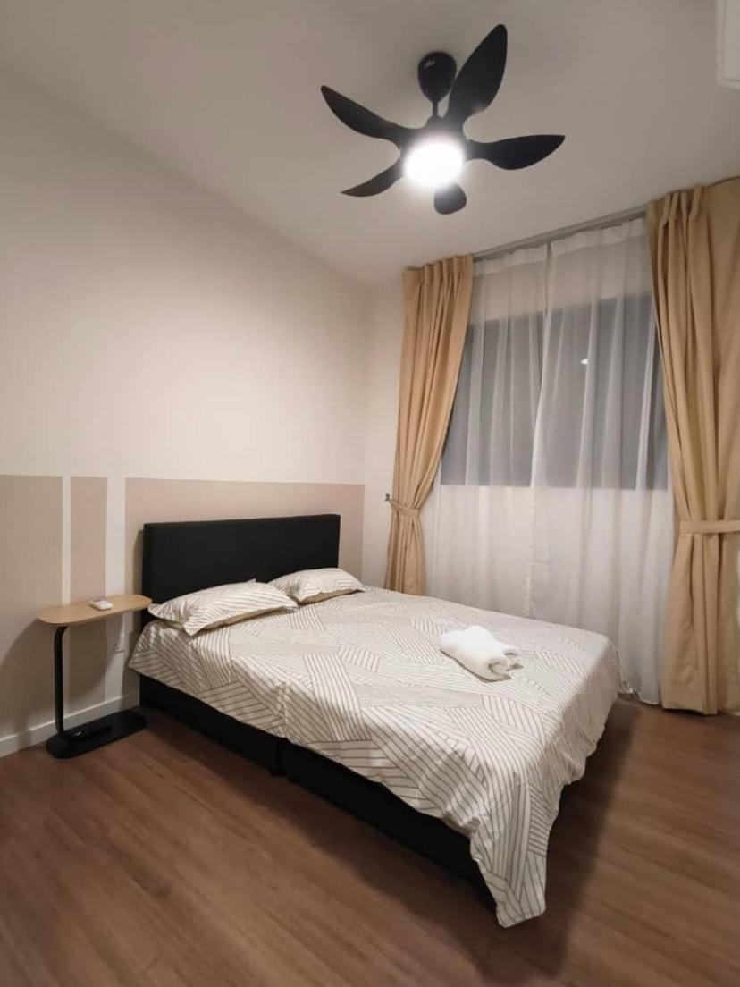 M Vertica Cozy 4r2b Near Sunway Velocity Apartment