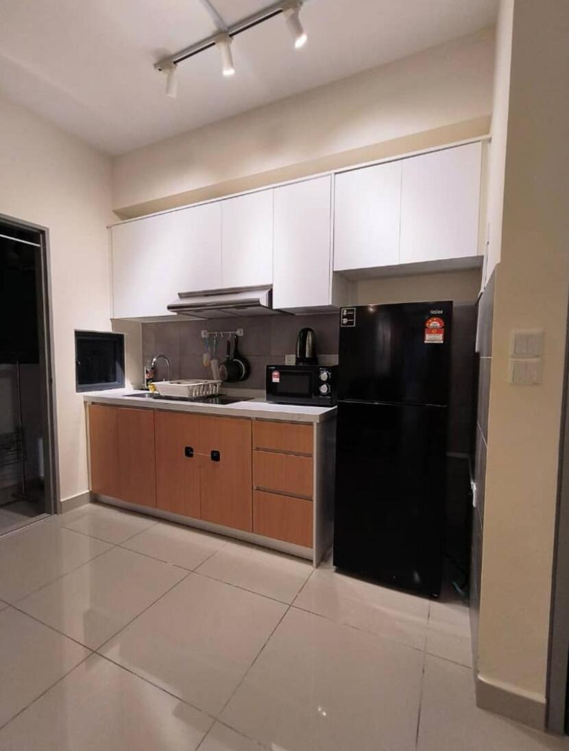 M Vertica Cozy 4r2b Near Sunway Velocity