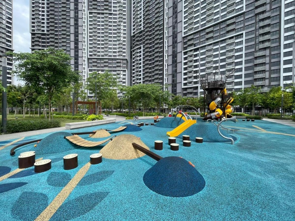 M Vertica Cozy 4r2b Near Sunway Velocity Apartment