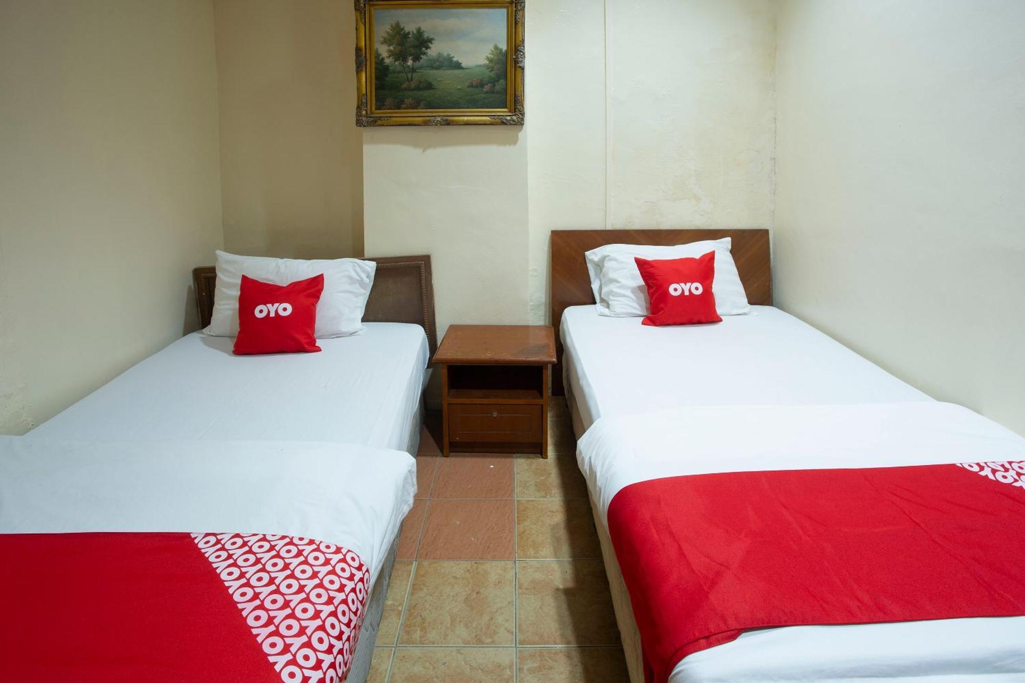 Hotel Spot On 90137 Casavilla Pudu 2*