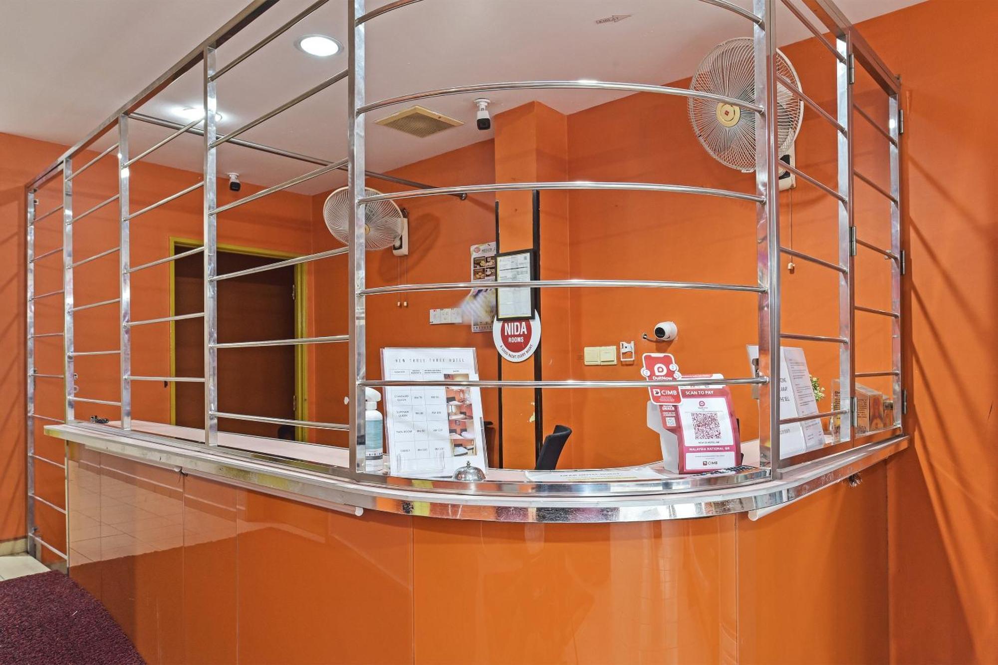 Oyo 90732 New 33 Hotel 2*