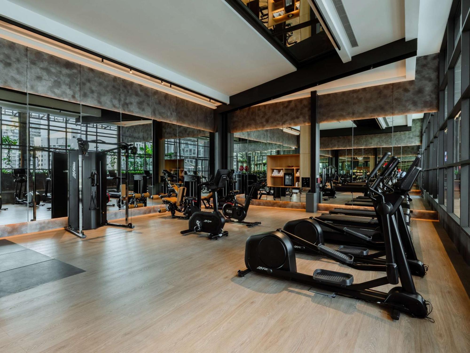 Khách sạn Hyatt Centric Centre 5*