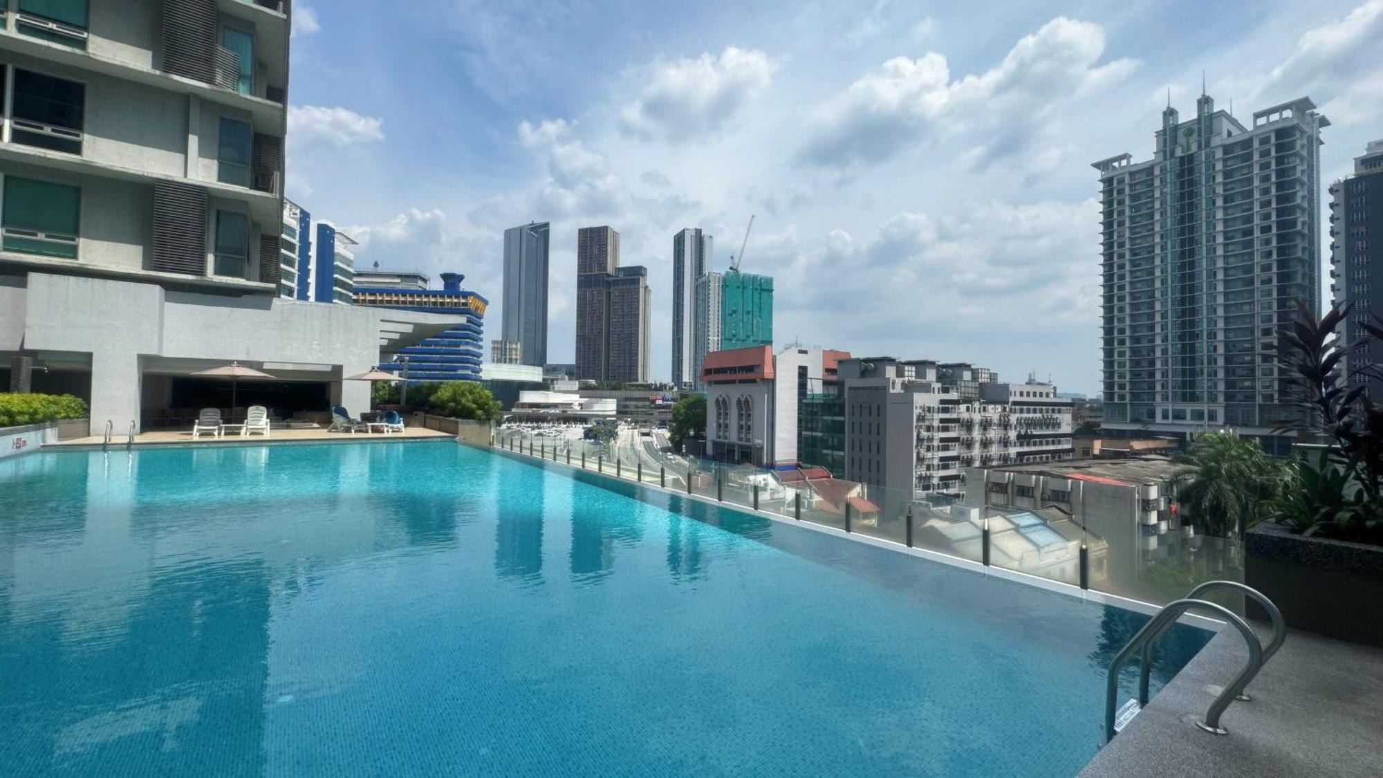 Apartment Swiss Garden Residences Bukit Bintang By Urbanscape