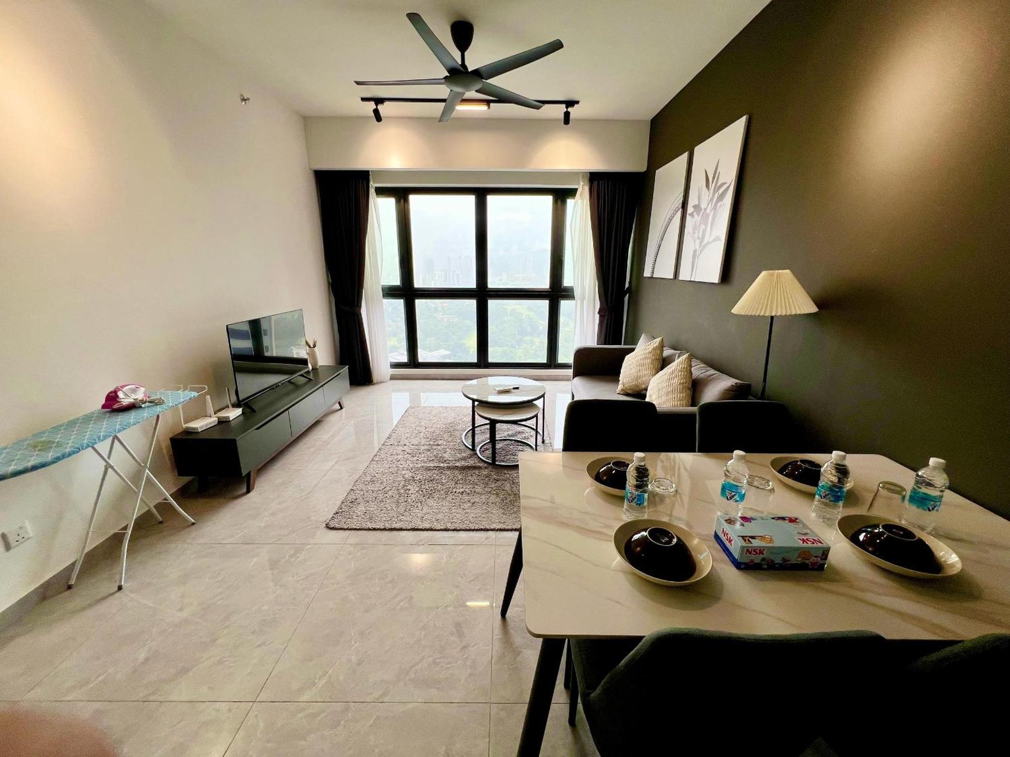 Agile Bukit Bintan Trx By Lucky Lux Kuala Lumpur