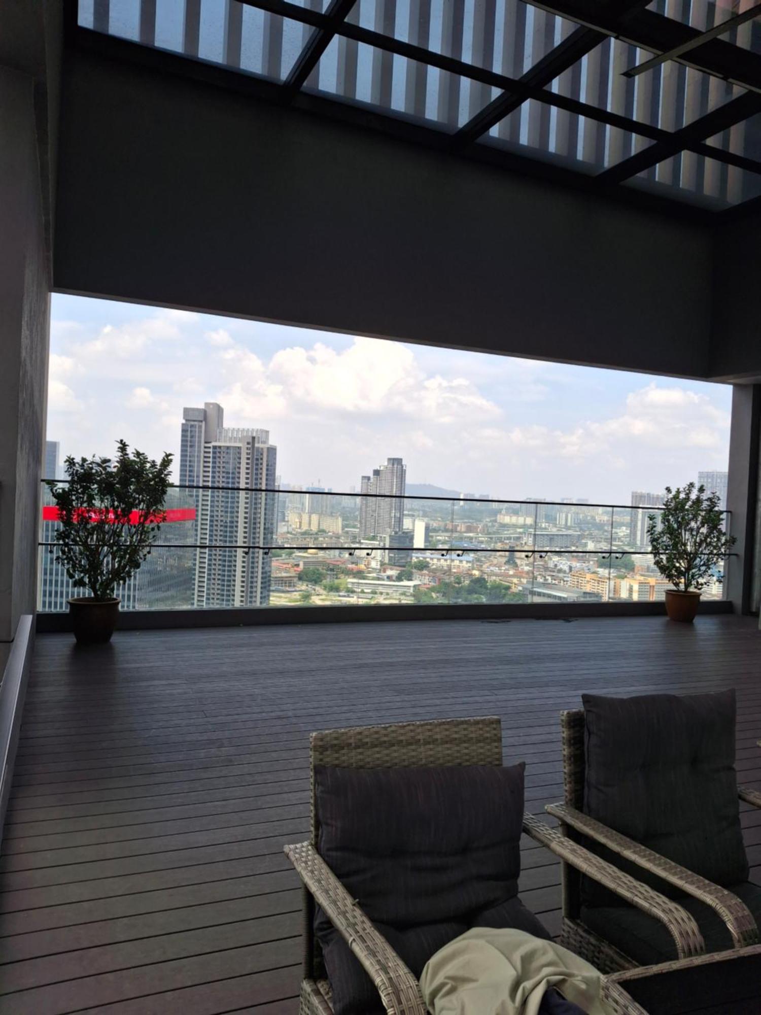 Apartment The Axon By Luxury