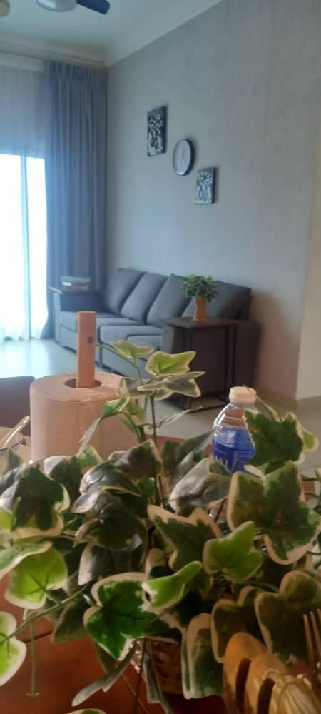2br 4pax Reizz Residences Jalan Ampang With Balcony And Views * Kuala Lumpur