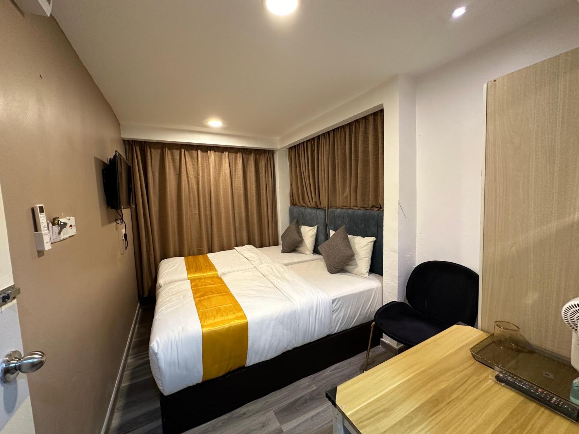 Ss Grey Kl Hotel