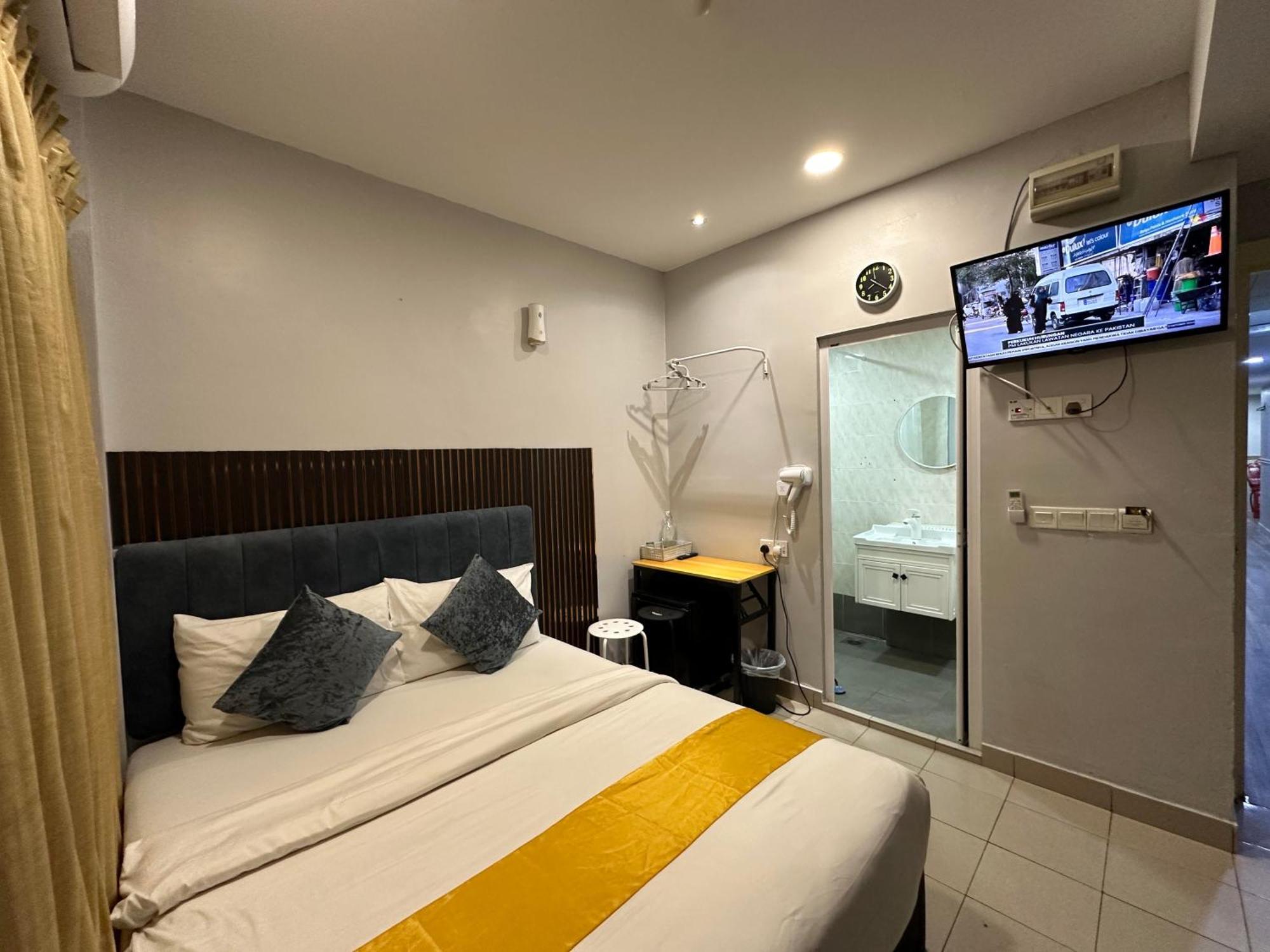 Ss Grey Kl Hotel