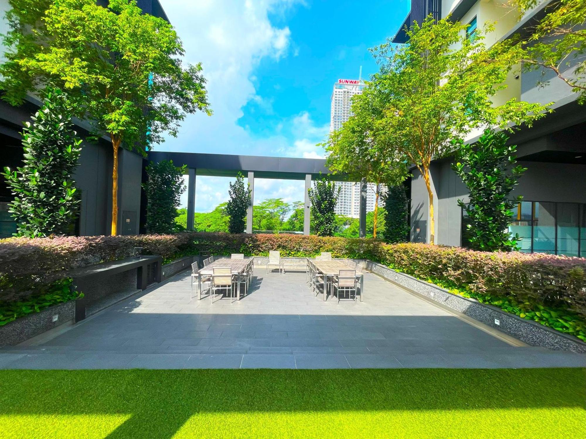 Apartment Astra At Opus Residences *