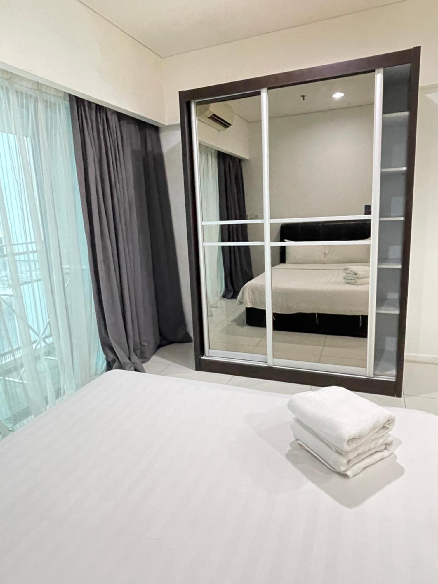 Mercu Summer In Center Apartment *