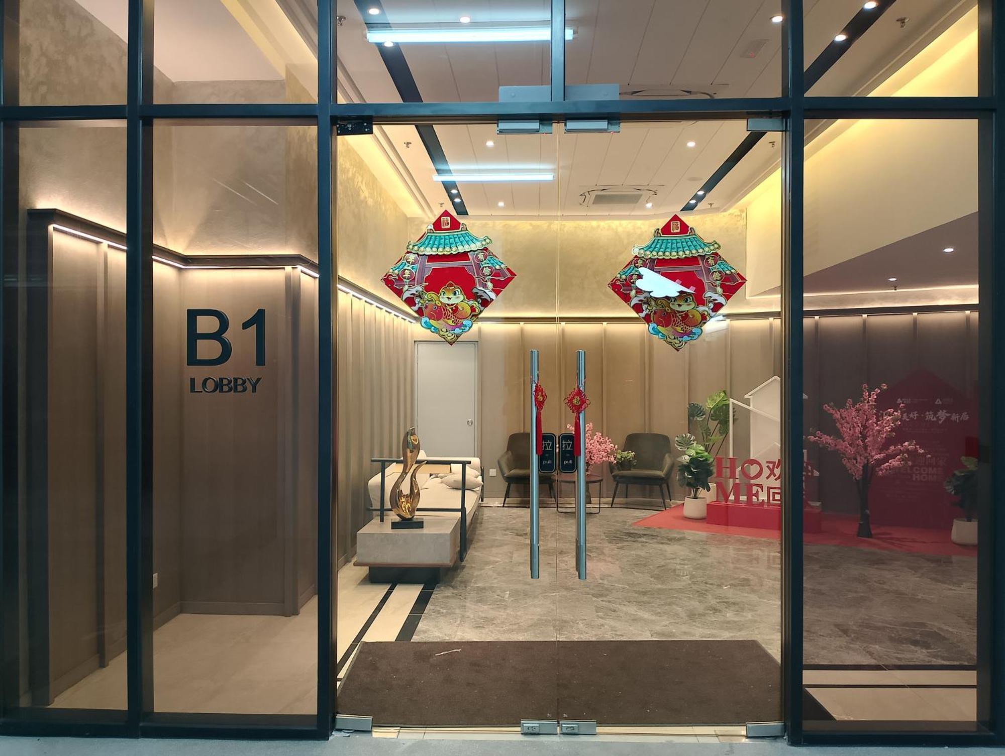 Apartment Agile Royal Trx By Kl